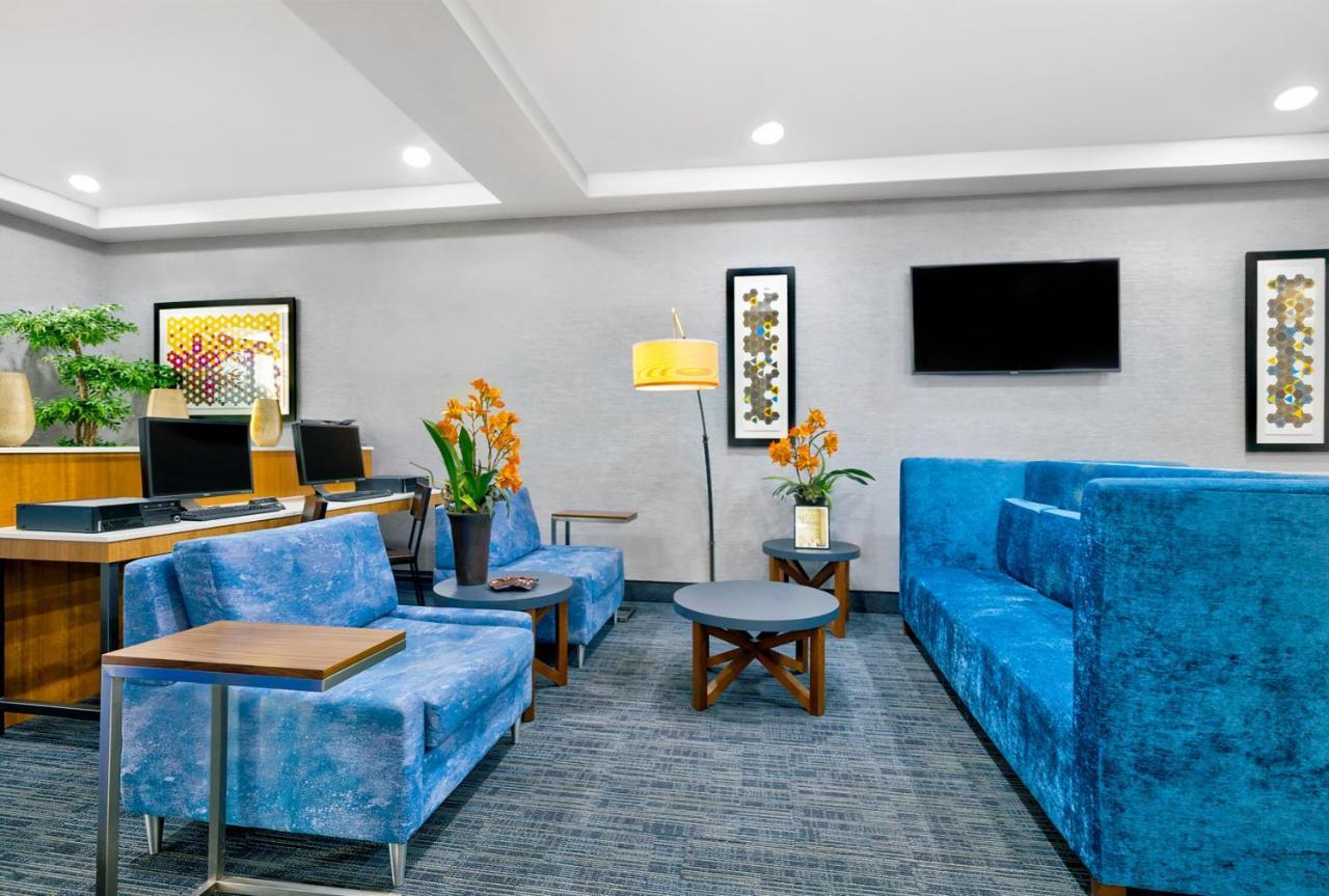 Holiday Inn Express Hotel & Suites Kansas City - Grandview By Ihg Buitenkant foto