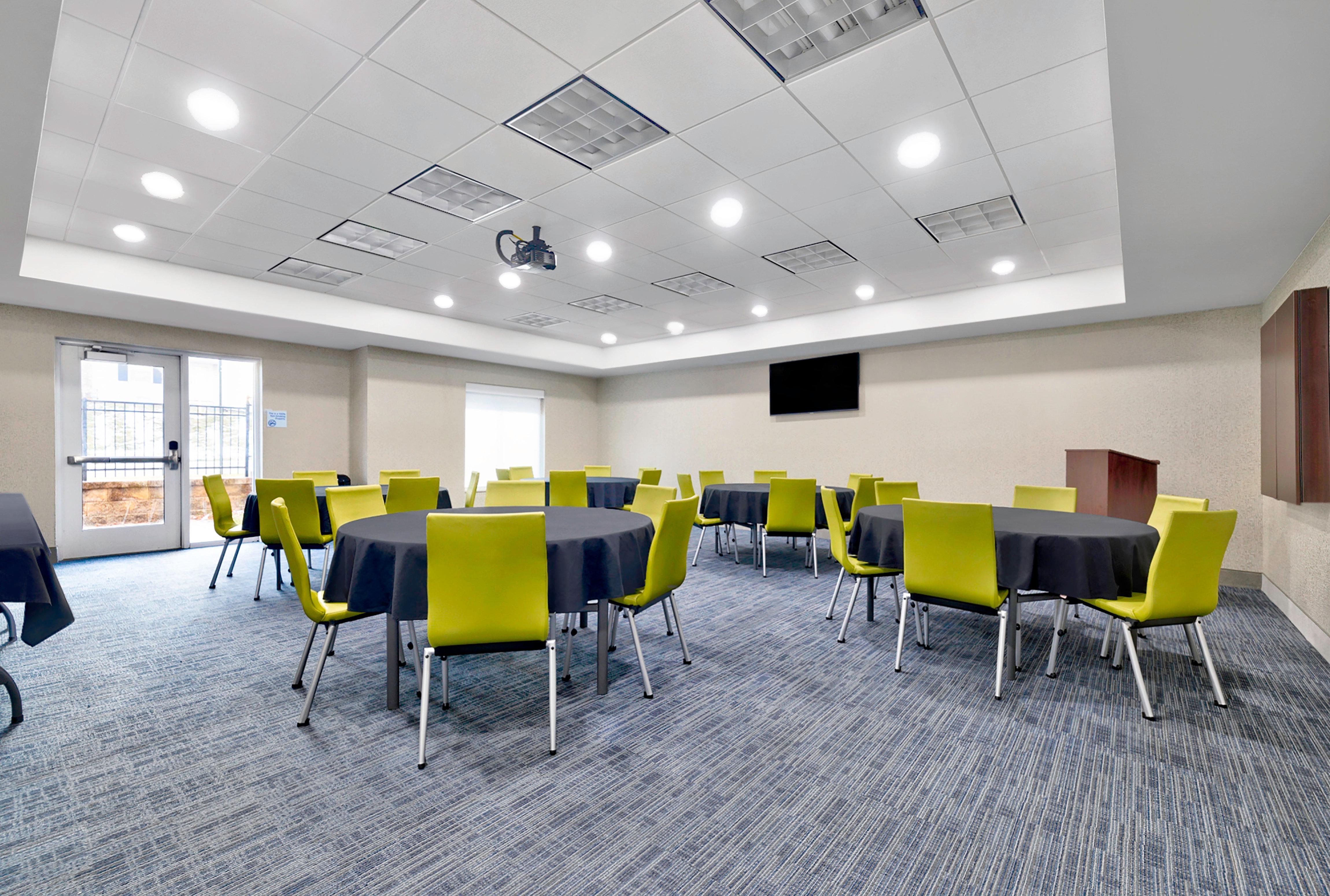 Holiday Inn Express Hotel & Suites Kansas City - Grandview By Ihg Buitenkant foto