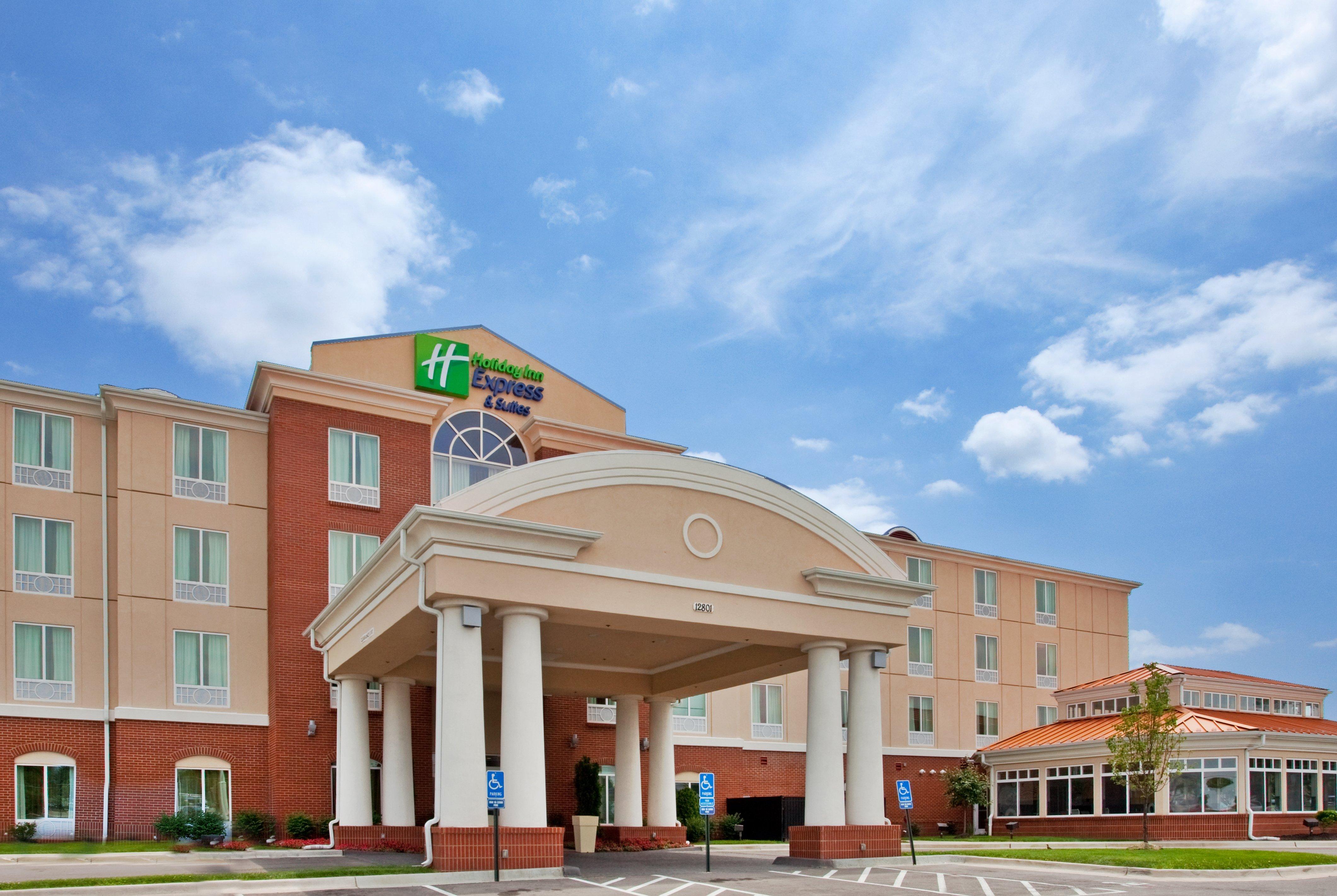 Holiday Inn Express Hotel & Suites Kansas City - Grandview By Ihg Buitenkant foto