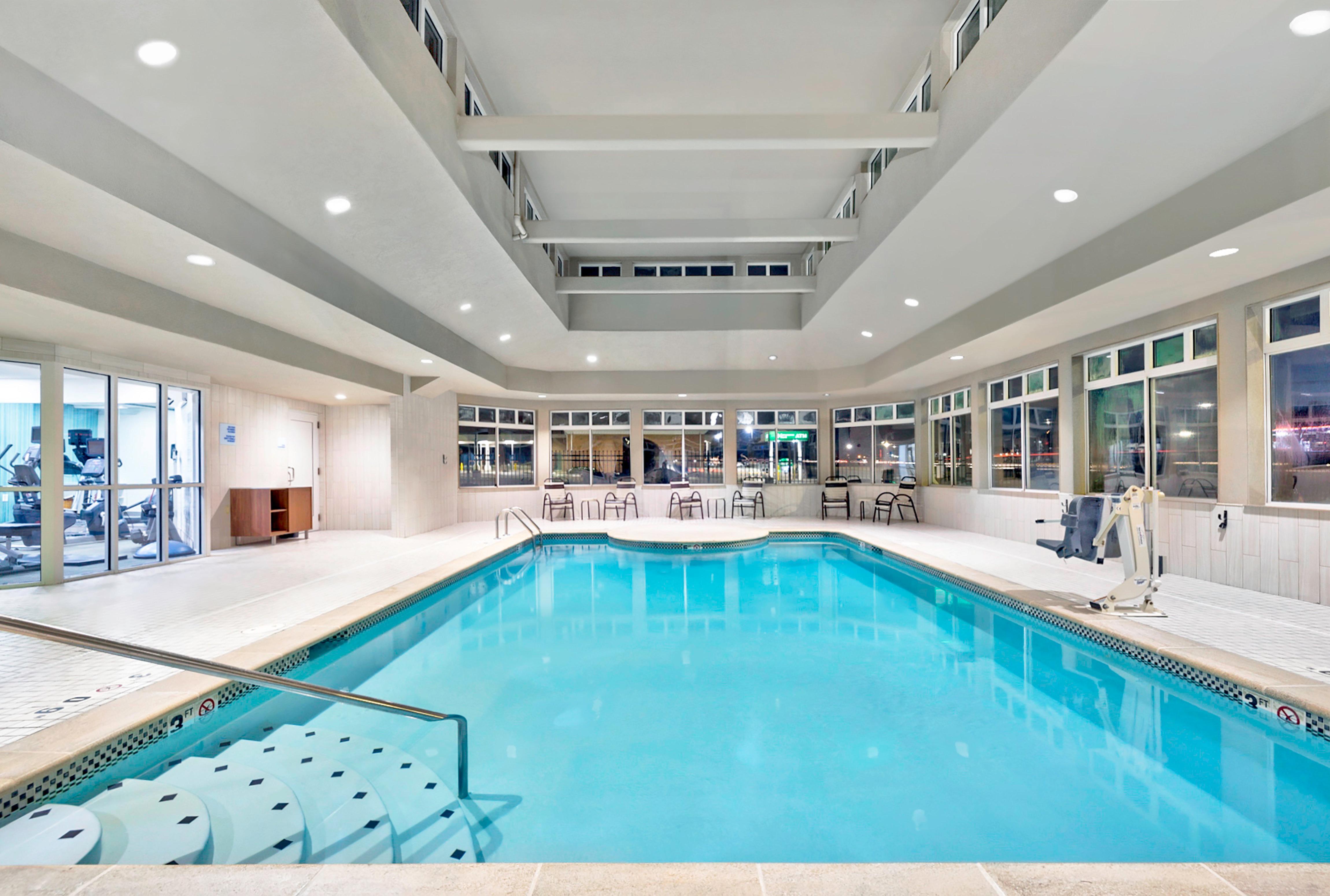 Holiday Inn Express Hotel & Suites Kansas City - Grandview By Ihg Buitenkant foto