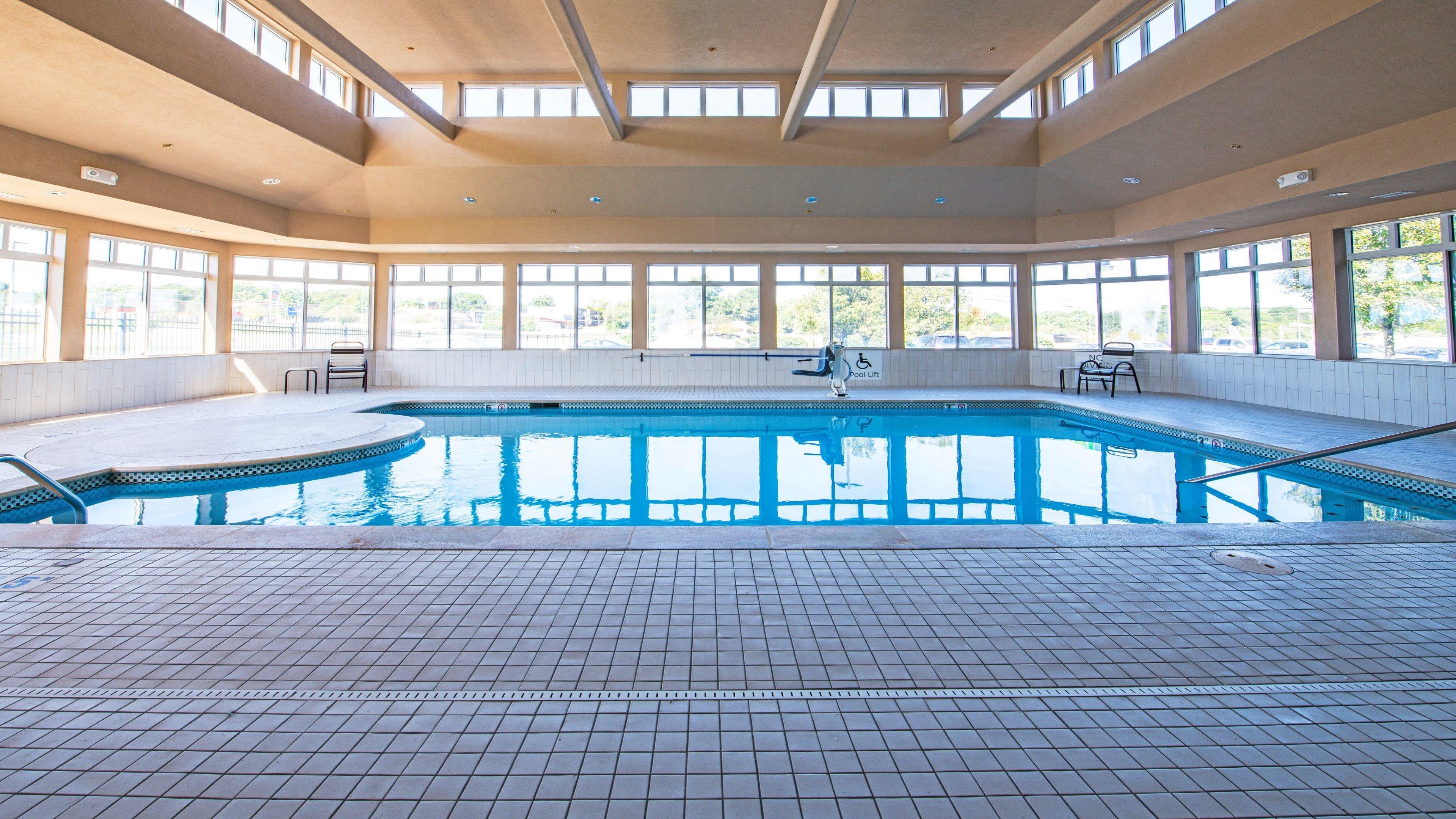 Holiday Inn Express Hotel & Suites Kansas City - Grandview By Ihg Buitenkant foto