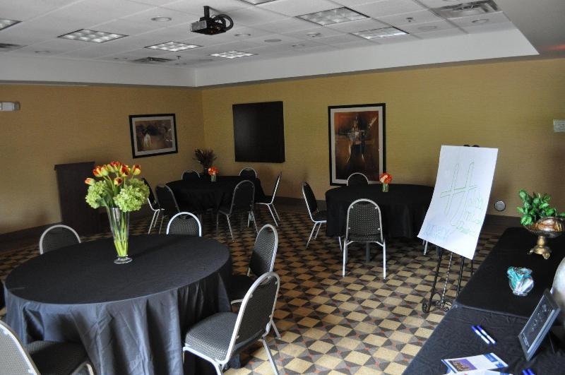 Holiday Inn Express Hotel & Suites Kansas City - Grandview By Ihg Buitenkant foto